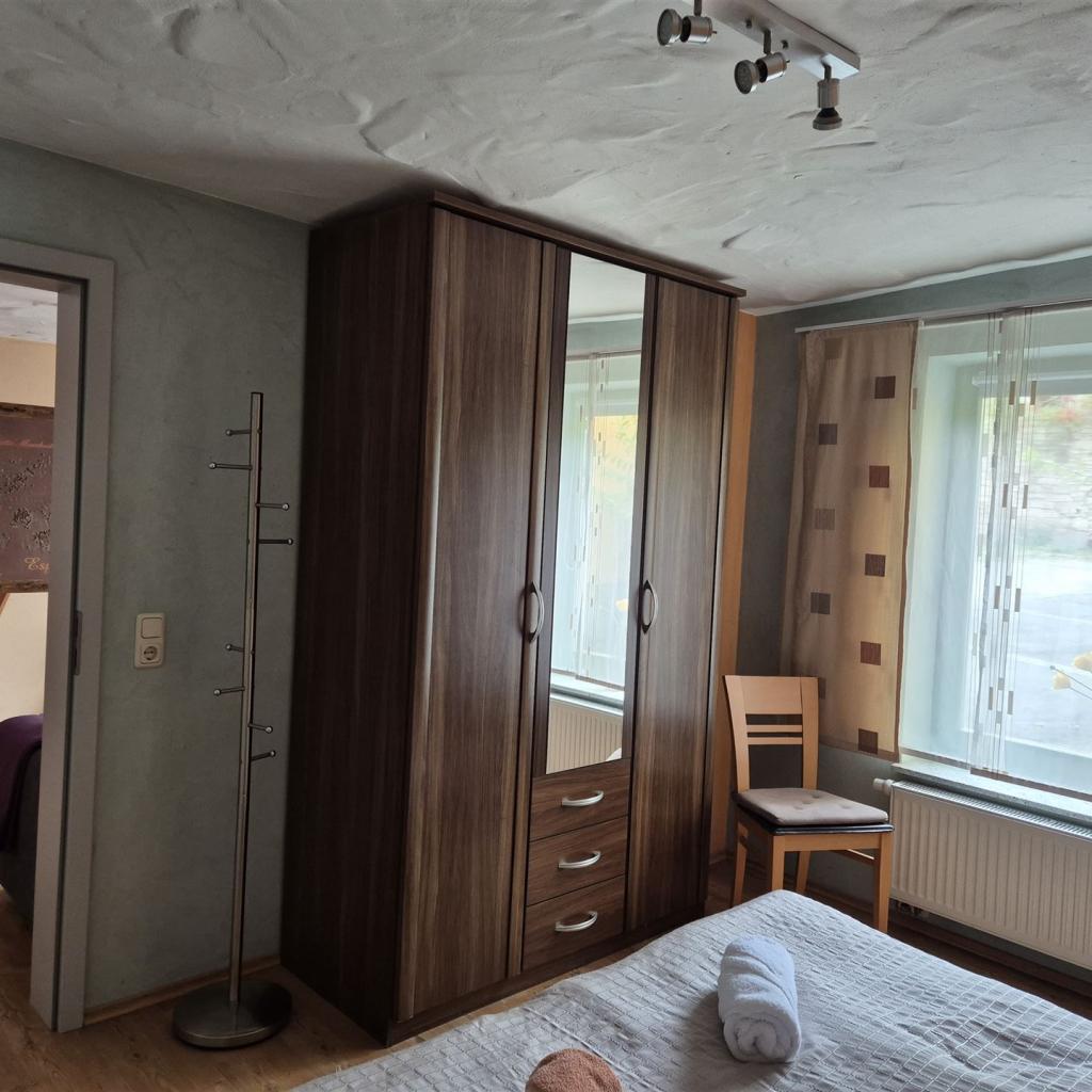 Schlafzimmer (2)